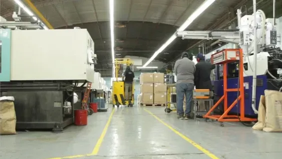 Una de cada tres empresas argentinas produce a nivel de la prepandemia, pero más costos