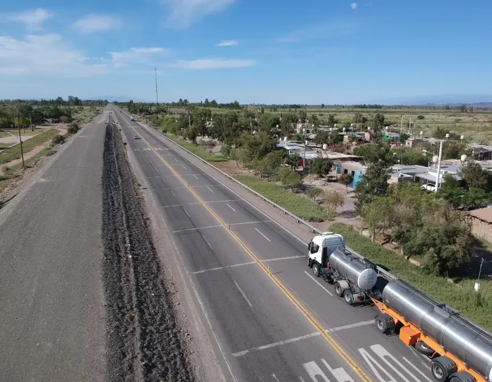 Obras. Luego de que Nación se retirara de la inversión en infraestructura, las obras que avanzan son locales o con fondeo internacional como la Ruta 40.