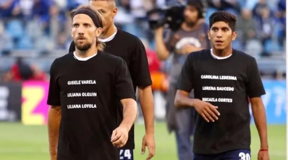 Gimnasia homenajeó a las víctimas de femicidios de 2019