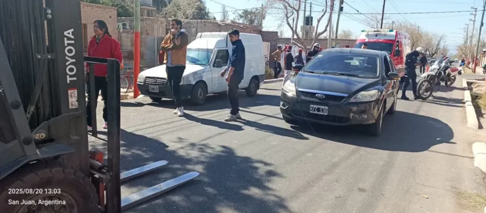 Confusa gresca en la puerta de un mayorista terminó con un hombre en el hospital y otro detenido