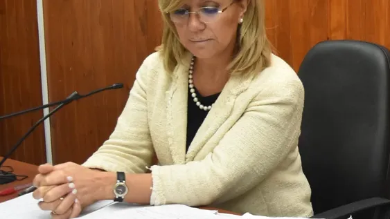 Abusó 7 años de su niña cuando su mujer se dopaba, tras la denuncia atropelló a la menor