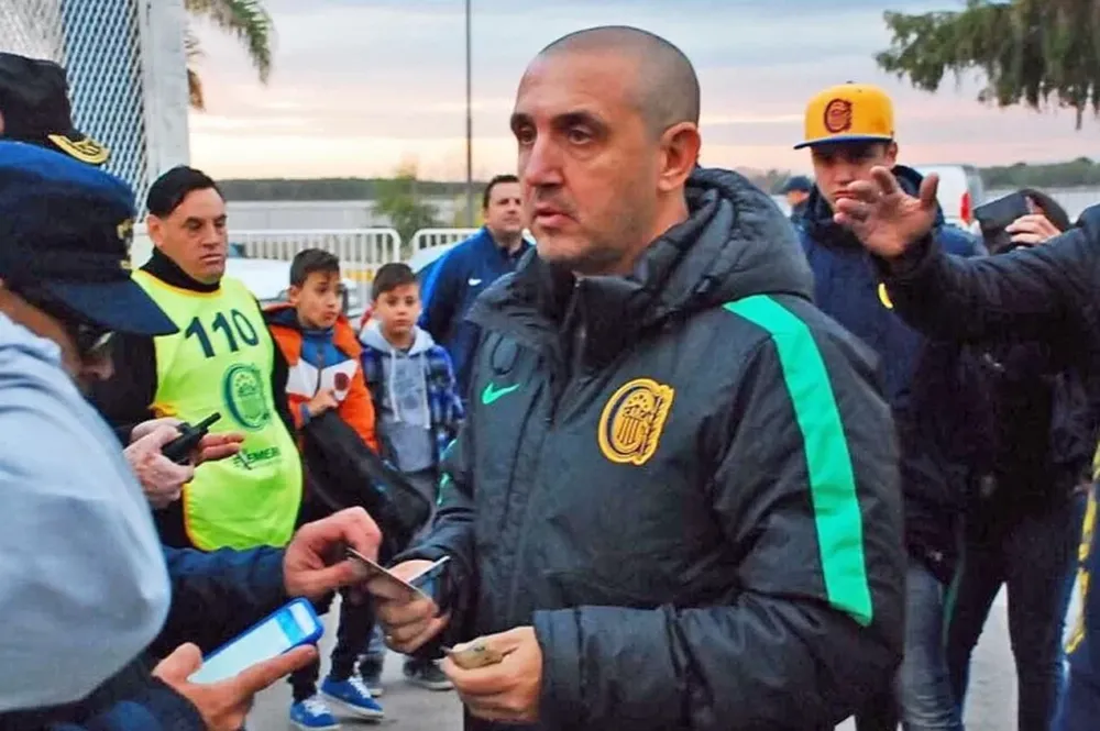 Bracamonte en la previa a un partido de Rosario Central.