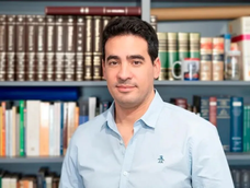Adrián Ravier. Adrián Ravier.