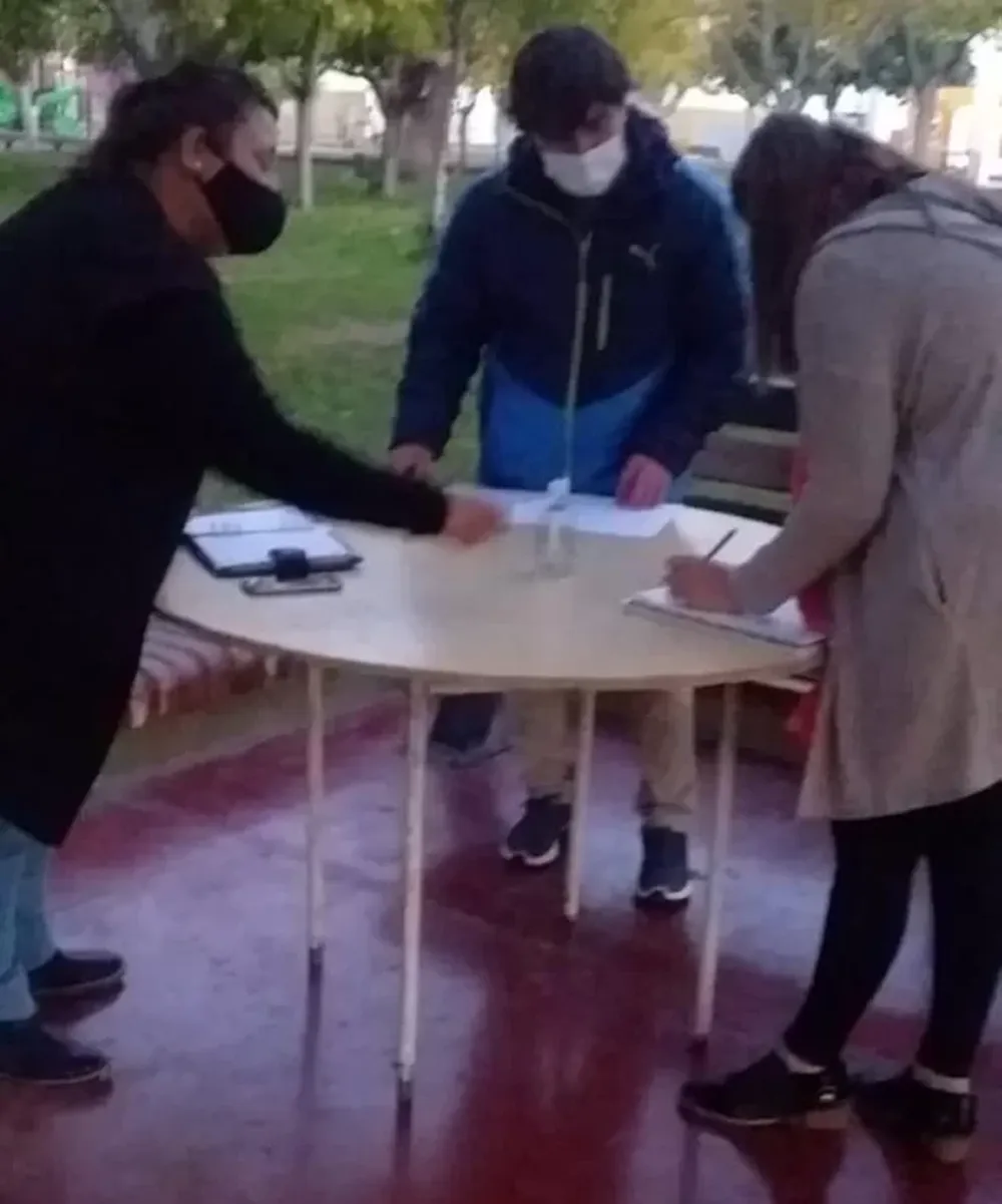 Angaco: apuntan a pedir sanciones para ediles que sesionaron en una plaza