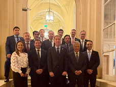 Marcelo Orrego, junto a demas funcioarios y mandatarios provinciales.