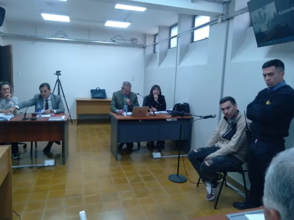 Penitenciario acusado de estafas.