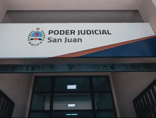 El acusado de abuso sexual en Rawson llegó en libertad a Tribunales y se retiró en la misma condición, auque con una condena encima. El acusado de abuso sexual en Rawson llegó en libertad a Tribunales y se retiró en la misma condición, auque con una condena encima.