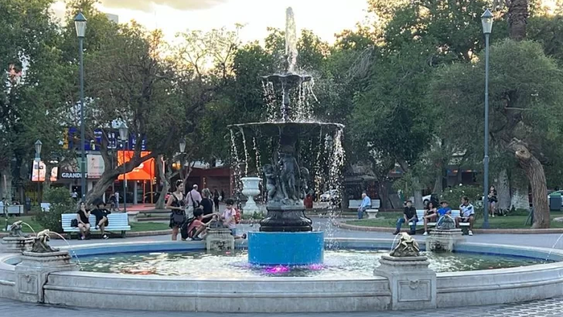 Plaza 25 de Mayo.-