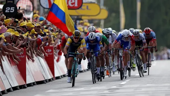 Con un espectacular embalaje, Groenewegen se quedó con la séptima etapa