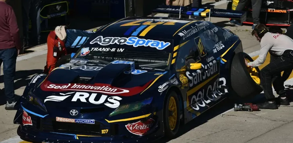 DOS PARADAS  obligatorias deberán hacer los autos, por lo que deberán estar muy aceitada la labor de los mecánicos.