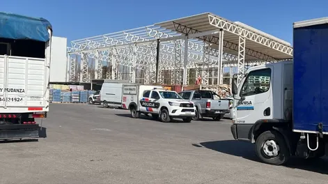 Accidente en el predio de Café América: cayó un obrero que trabajaba en el armado de un depósito y está grave
