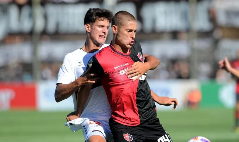 Platense y Newell’s no se sacaron ventajas en los debuts de Palermo y de Heinze