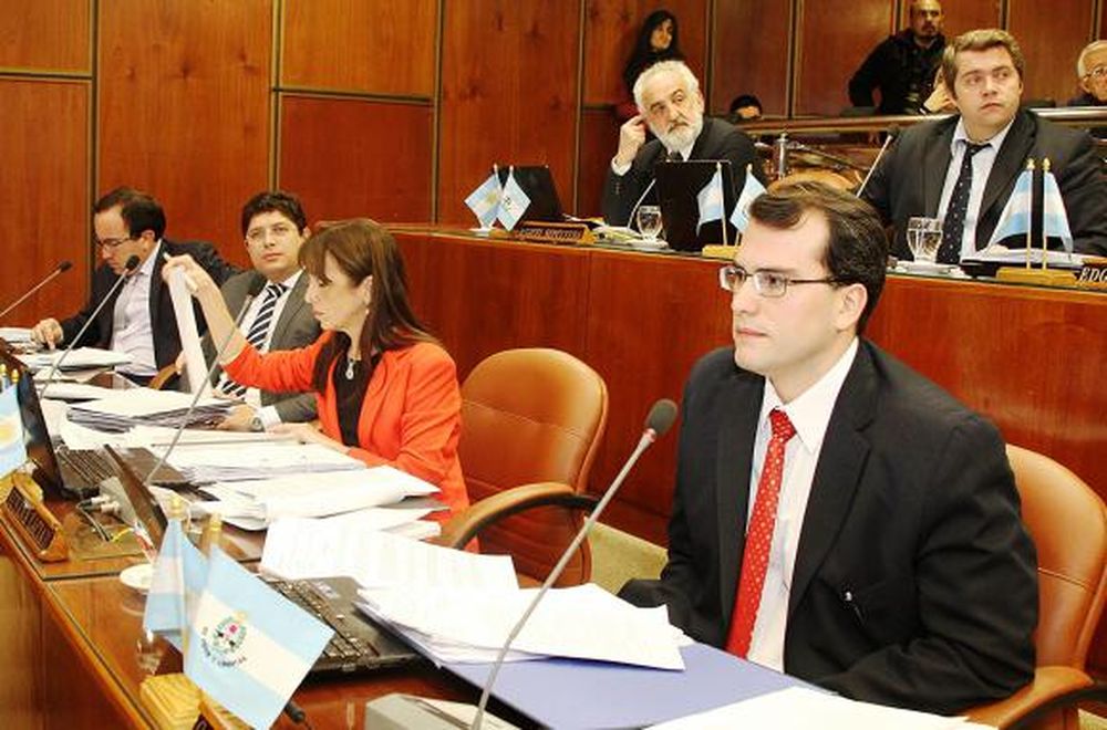 Rivera Prudencio, bajo la mirada de los opositores