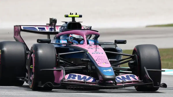 franco colapinto fue 13º en el gran premio de bahrein en malasia de formula 1, que gano max verstappen