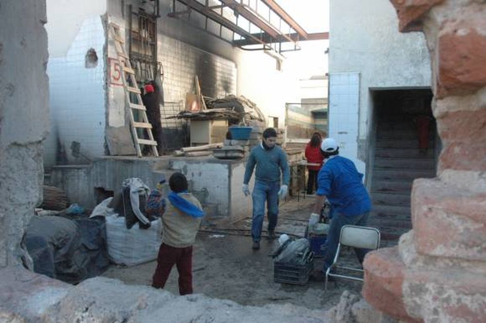 Tras 9 años de vivir en un frigorífico, podrán alquilar