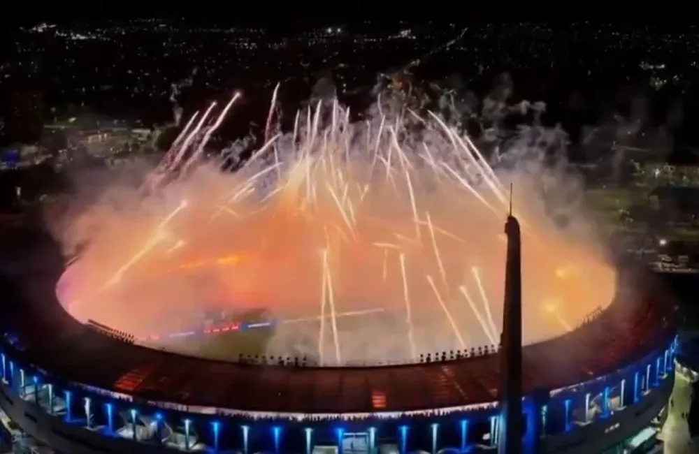 [VIDEO] El impactante recibimiento de los hinchas de Racing en la previa de la semifinal ante Flamengo