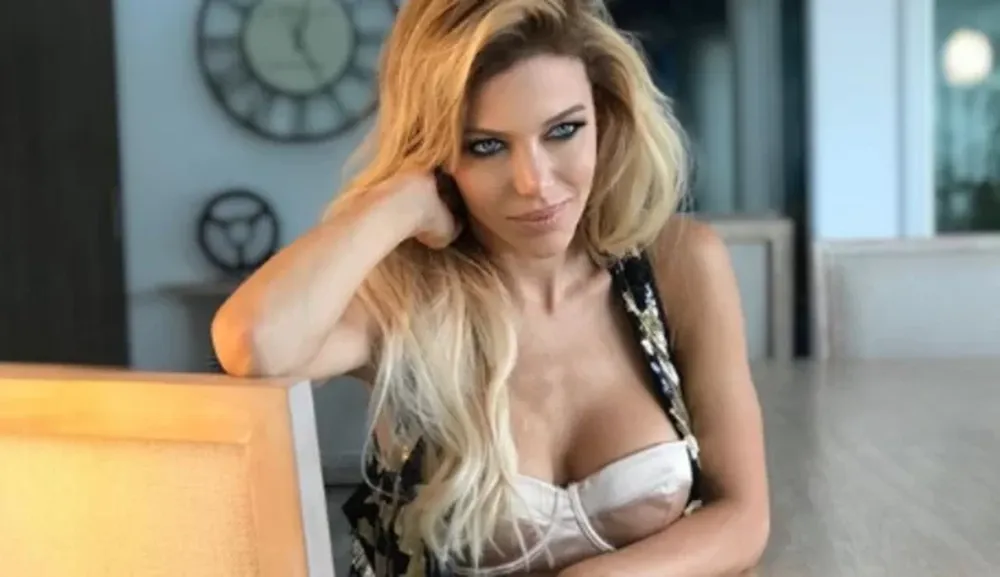 ¡La Anderson Argentina! Evangelina se mostró en bikini en pleno veranito europeo