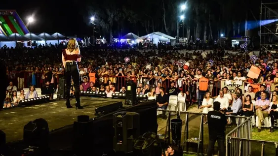 Miles de personas concurrieron el año pasado a la Fiesta del Trabajador Minero y la Minería, en Los Berros.