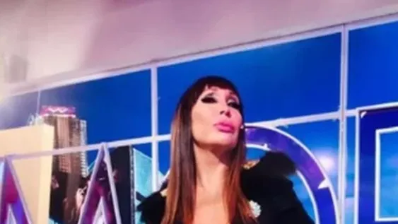 El topless de alto voltaje de Moria Casán