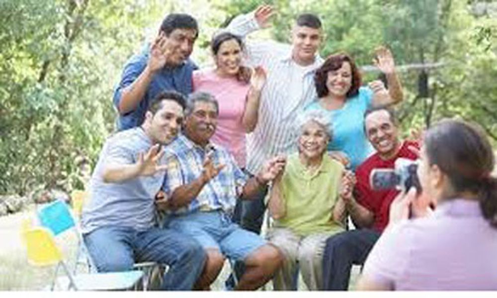 DEBEMOS RECUPERAR el sentido de los vínculos fraternos y no cerrar los ojos ante la multitud de injustas tragedias.