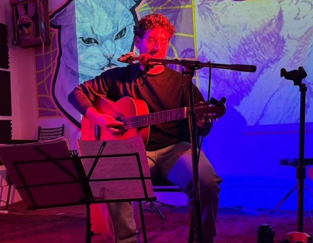 Mateo Sujatovich presentará a Juan Simón, durante su show en San Juan.