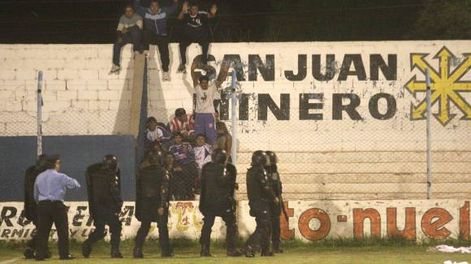 Fuertes insultos entre los jugadores