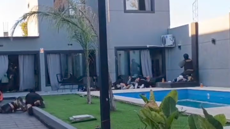 Allanamiento. La casa quinta donde tenía lugar la pool party que fue escenario de un tiroteo y muerte.&nbsp;