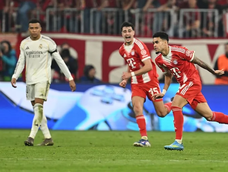 El Bayern Múnich celebra una clasificación histórica en la Champions League tras eliminar al Real Madrid en un partidazo inolvidable. El Bayern Múnich celebra una clasificación histórica en la Champions League tras eliminar al Real Madrid en un partidazo inolvidable.