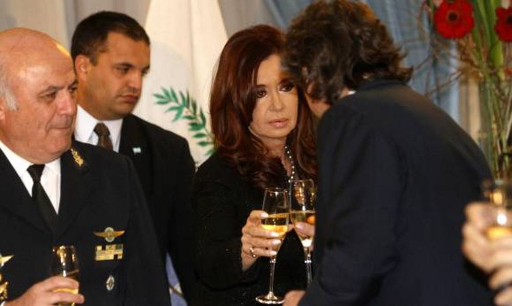 Aumento salarial para  las Fuerzas Armadas