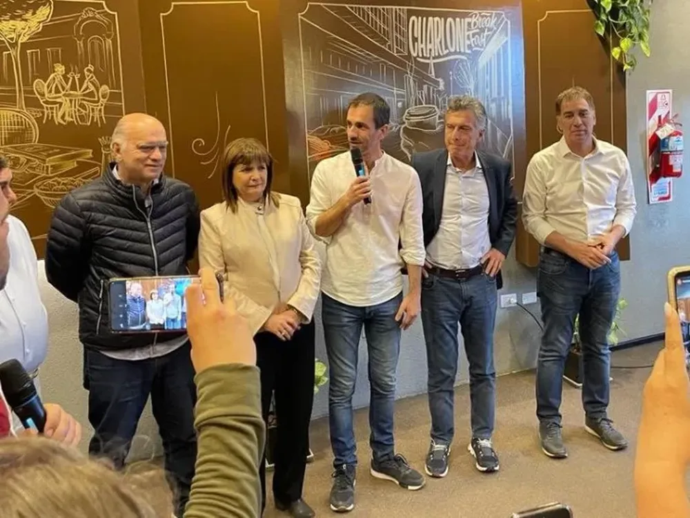 Macri se sumó a la campaña de Bullrich en localidades bonaerenses