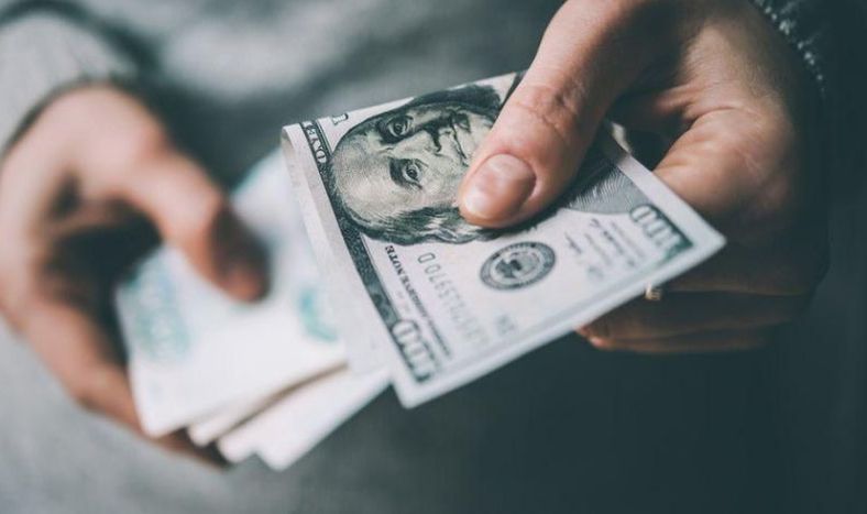 El dólar oficial cerró en $1.396 este miércoles.