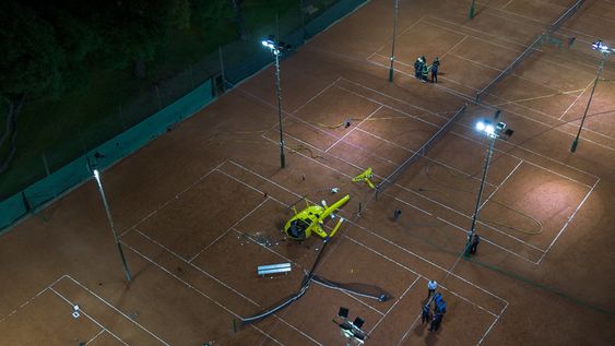 Accidente aéreo en Palermo - Foto:  Santiago Garcia Díaz - Clarín