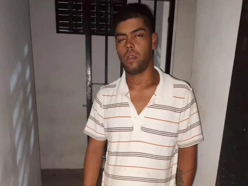 Borracho se metió a la cama de su ex, ella lo increpó y él la zamarreó con su bebé en brazos