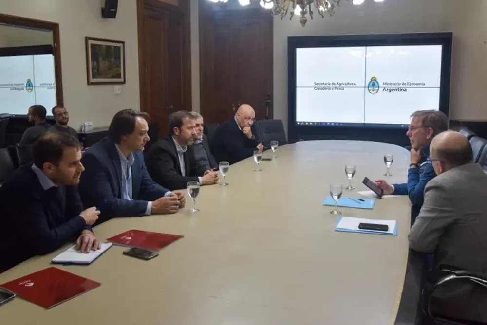 El sector vitivinícola fue con varios planteos a Agricultura: dólar, retenciones e importaciones