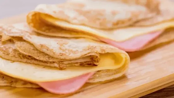 Los panqueques salados son versátiles y se pueden combinar con muchos ingredientes.