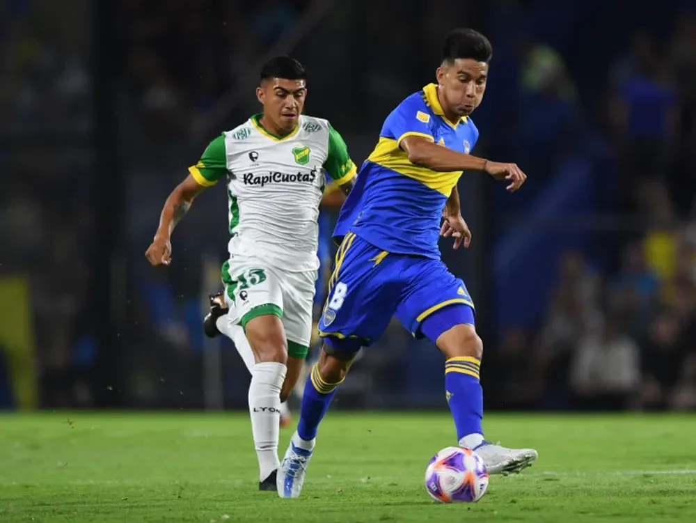 Aunque no hubo goles, Boca y Defensa jugaron un partidazo: la punta quedó para los de Varela