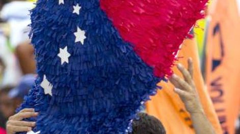 El hombre que pone a prueba   a Hugo Chávez