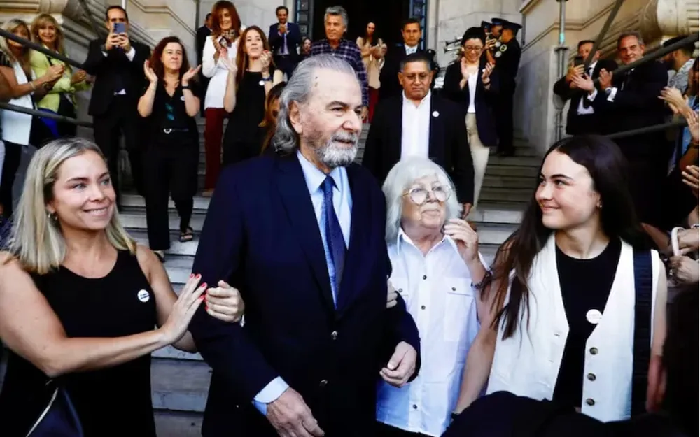 EN FAMILIA. Esposa, hija y nieta, junto a Maqueda en su despedida de la Corte.