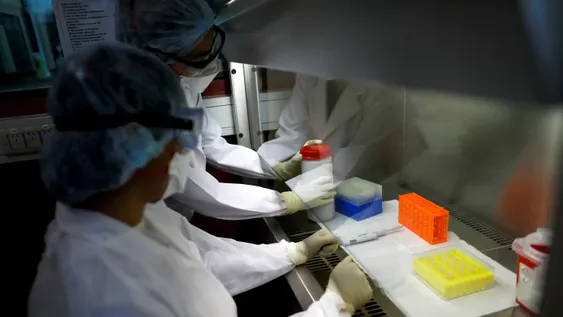 Reportaron el primer caso de la subvariante Ómicron BA.5: es 4,2 veces más resistente