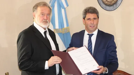 Uñac presentó al Túnel como un tema prioritario ante el embajador Bielsa