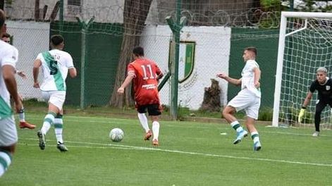 [VIDEO] El golazo maradoniano del pibe sanjuanino que la rompe en las inferiores de River