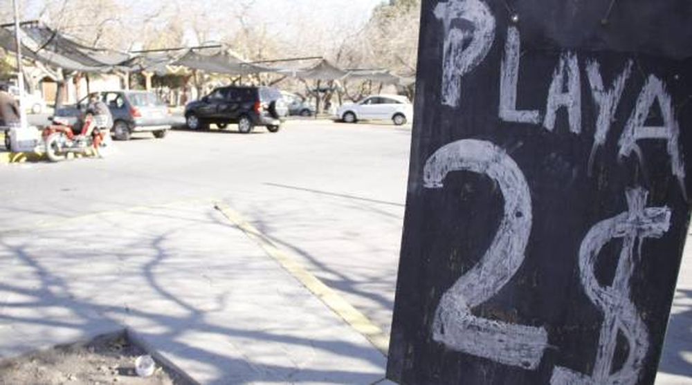 Cobran por estacionar en  la Terminal y está prohibido
