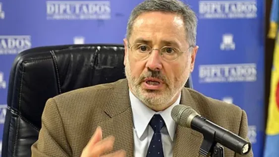 Escándalo en Santa Fe porque el ministro de Seguridad trató a los policías de “negros pueblerinos”