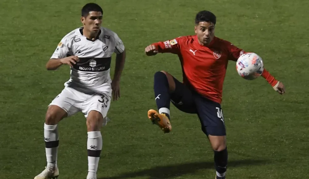 Los de Avellaneda en la punta; hoy se presentan Boca y River