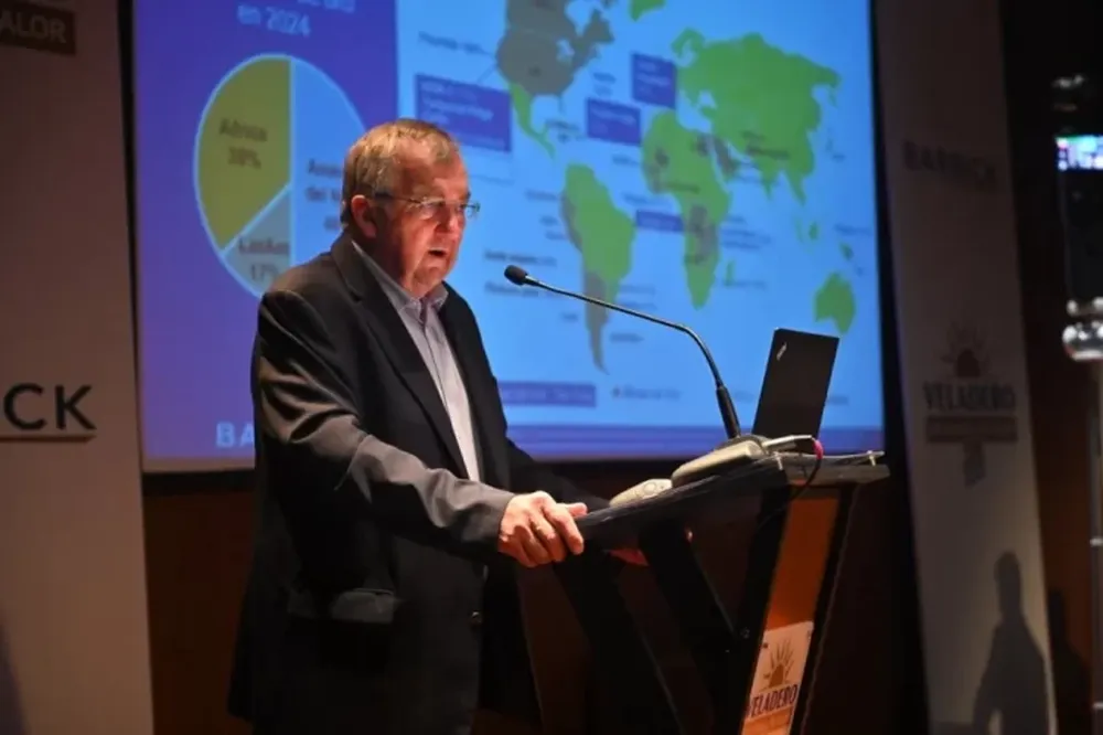 Barrick está intensificando sus esfuerzos para encontrar un sucesor para Bristow, quien ha dirigido la tercera minera de oro más grande del mundo desde 2019.