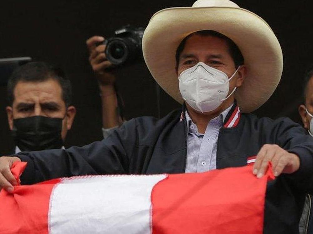 Castillo se adjudicó el triunfo en el balotaje presidencial peruano