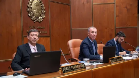 El orreguismo, con ayuda de aliados, aprobó la nueva Ley de Transporte en un extenso debate