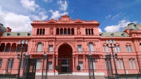 El Gobierno nacional modificó el presupuesto: más recursos a sueldos, subsidios y funcionamiento