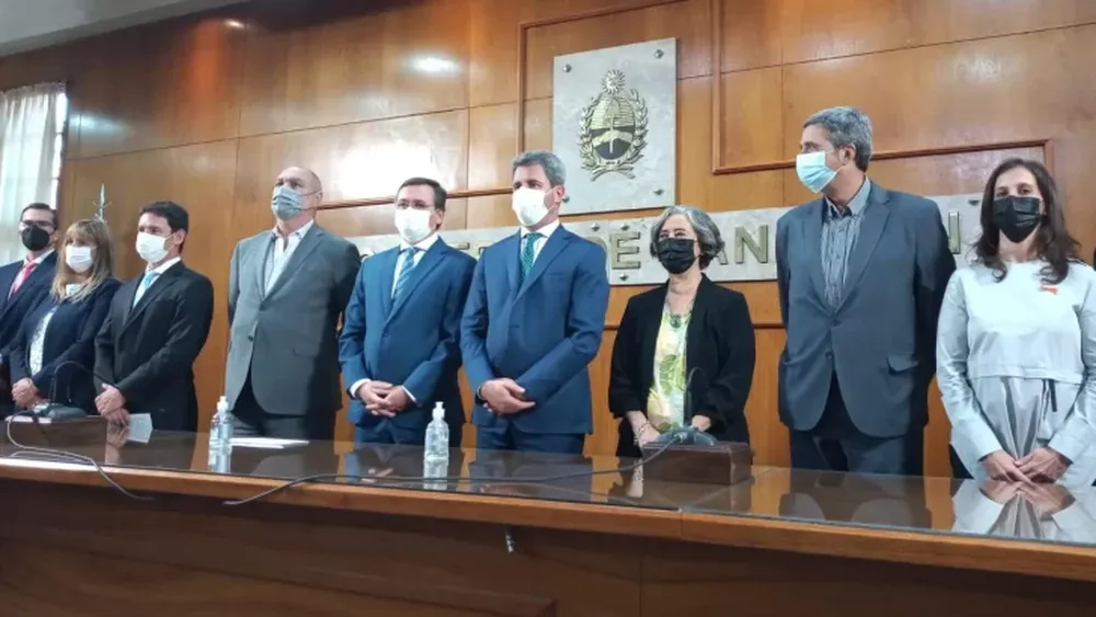 El Gobernador reveló los motivos por los que cambió parte del Gabinete