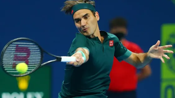Federer volvió con un triunfo